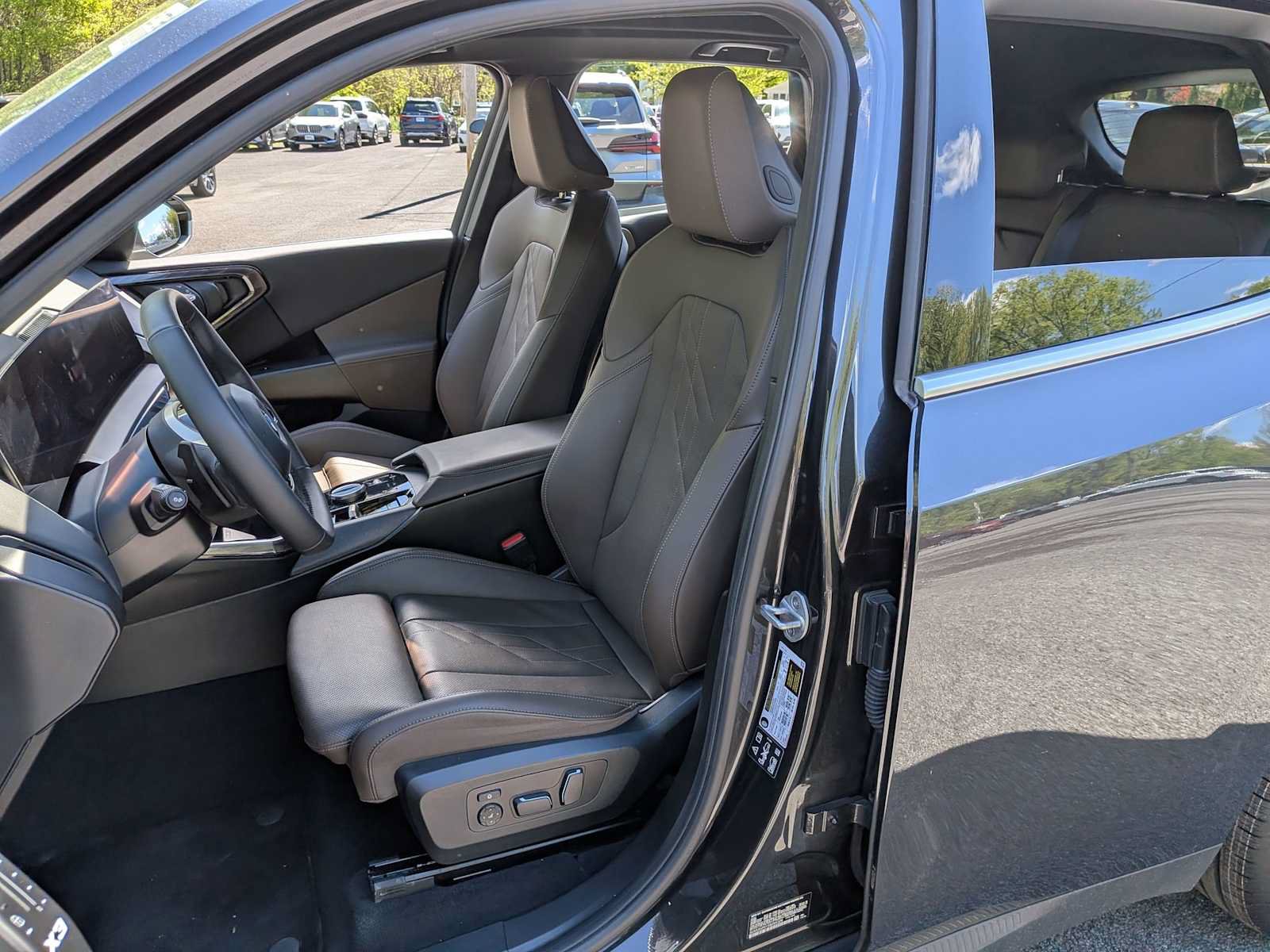 Certified 2025 BMW X3 xDrive30i w/ Convenience Package AWD/4WD image 7