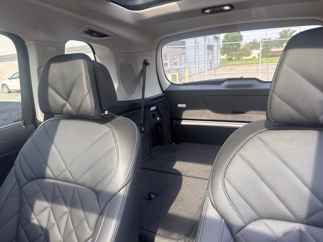Used 2026 BMW X7 xDrive40i w/ Premium Package AWD/4WD image 17