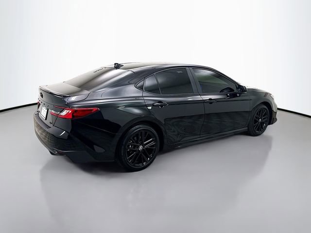 Used 2025 Toyota Camry SE image 7