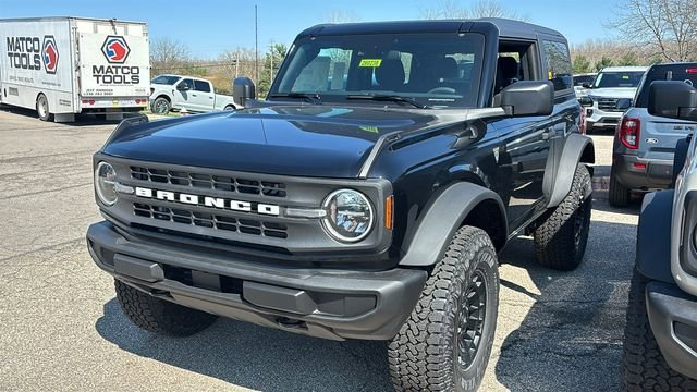 New 2026 Ford Bronco 2-Door w/ Sasquatch Package AWD/4WD image 2