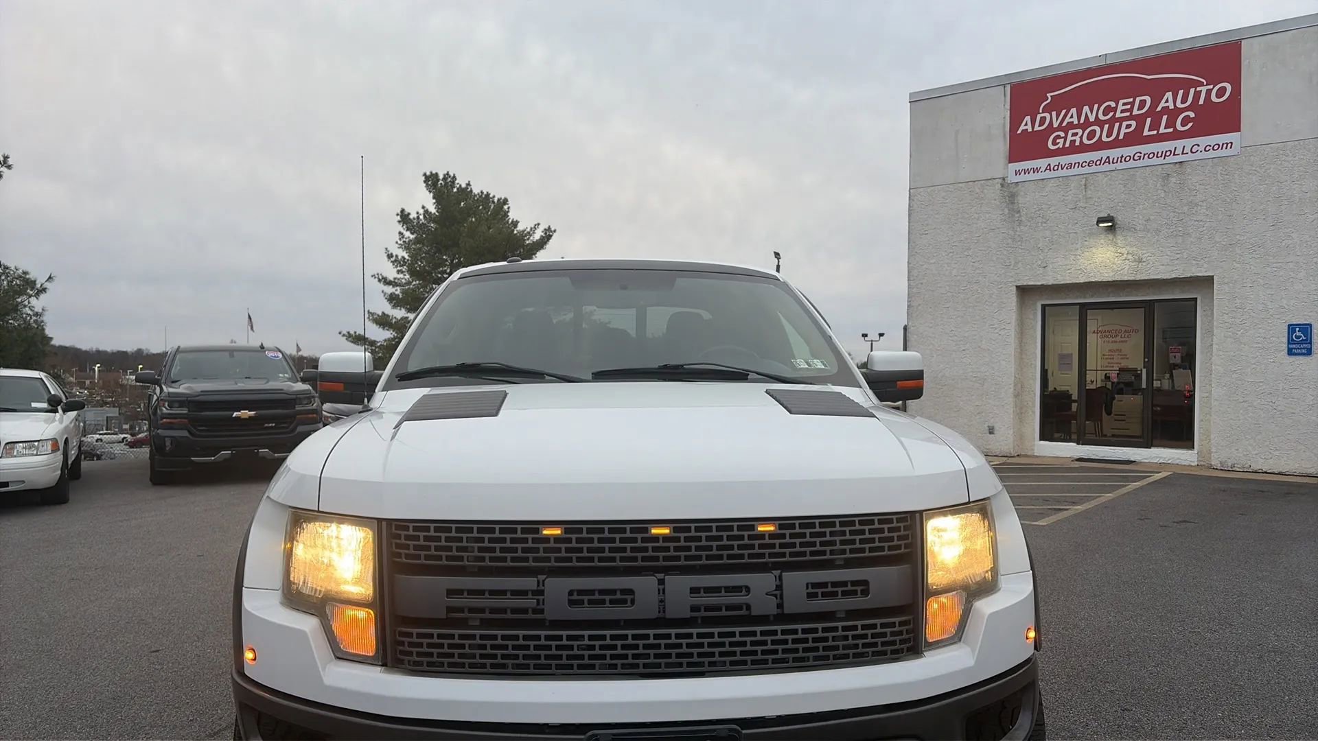 Used 2011 Ford F150 Raptor w/ Raptor Luxury Pkg image 16