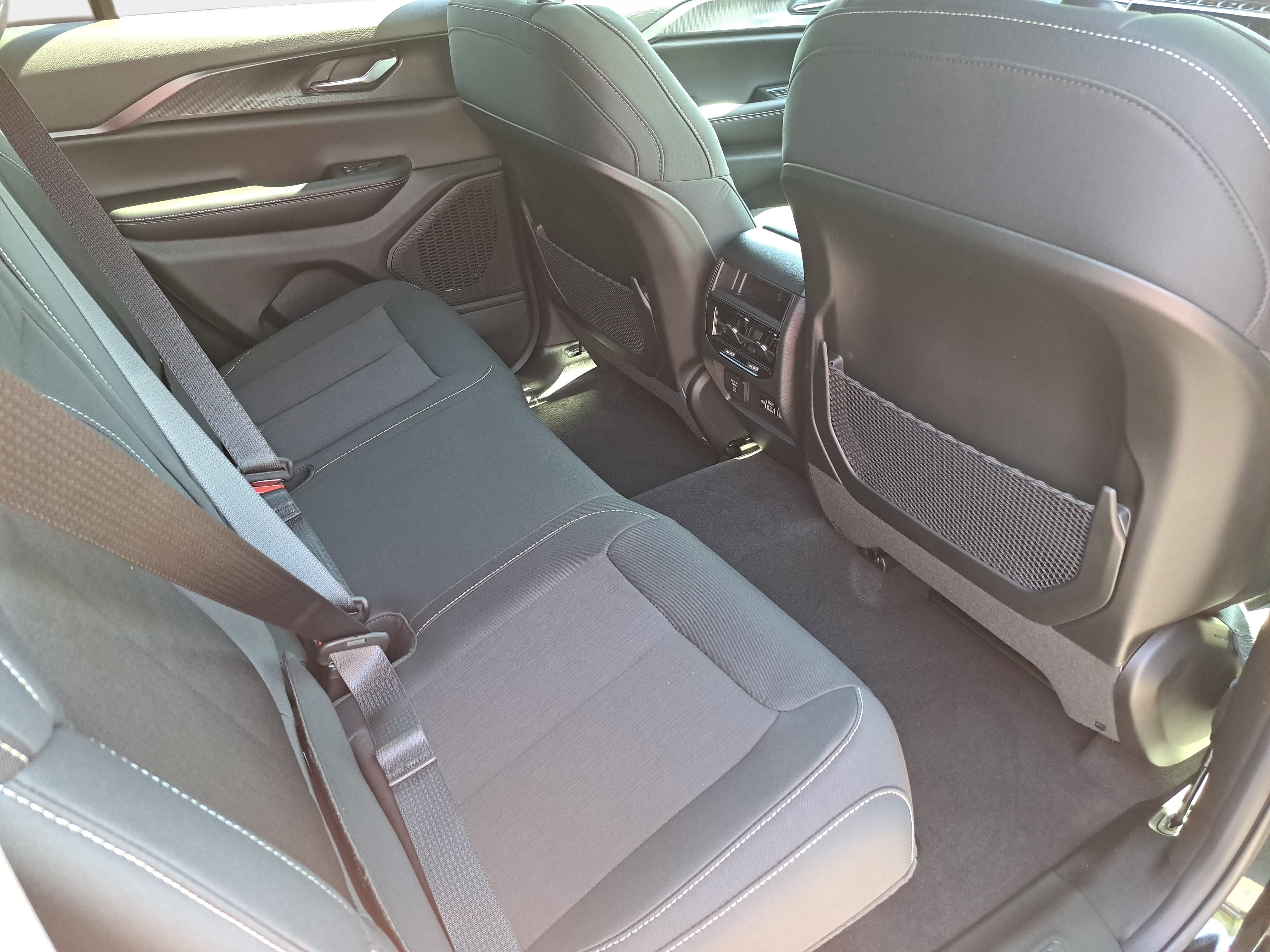 New 2026 Jeep Grand Cherokee Laredo X AWD/4WD image 11
