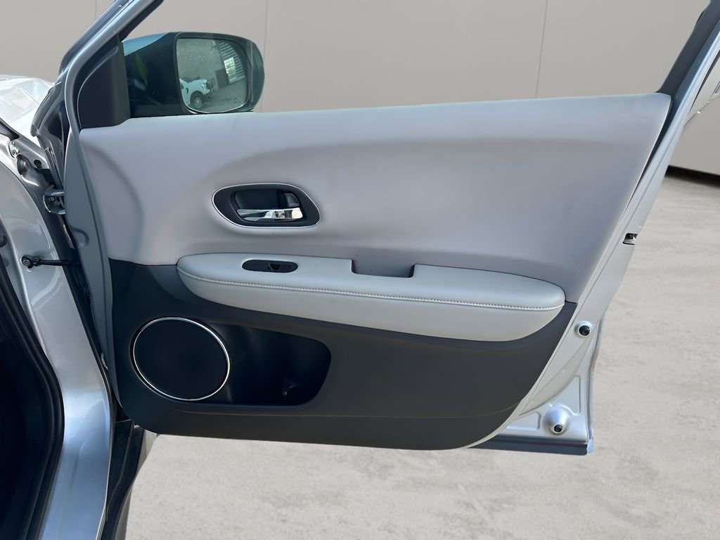 Used 2018 Honda HR-V EX image 29