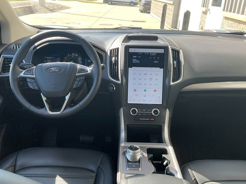 Used 2024 Ford Edge SEL w/ Convenience Package image 10