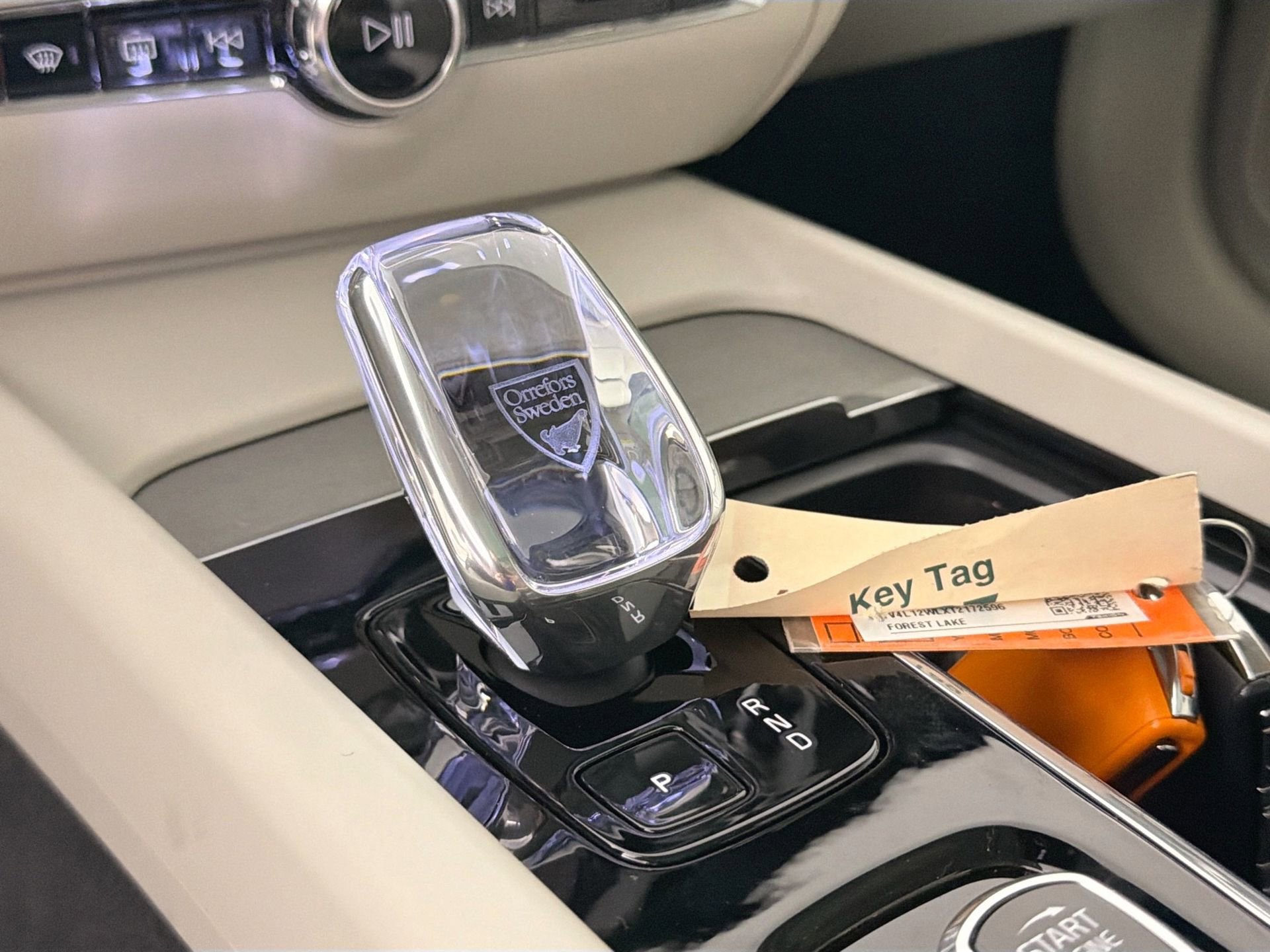 New 2026 Volvo V60 B5 Cross Country Ultra w/ Protection Package Premier image 16