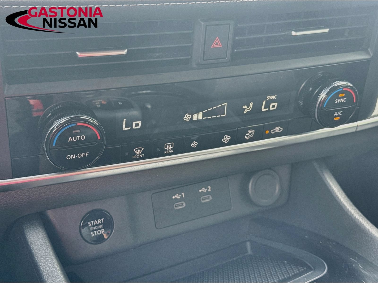 Used 2025 Nissan Rogue SV FWD image 19