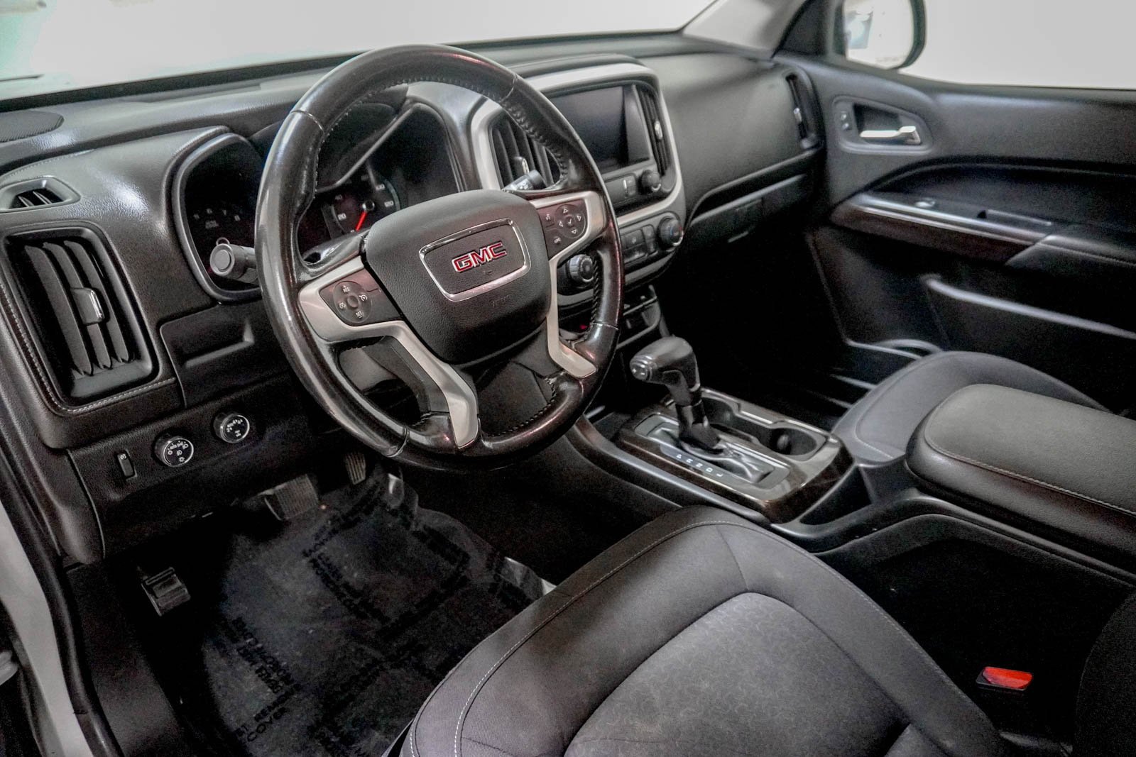 Used 2019 GMC Canyon SLE image 19