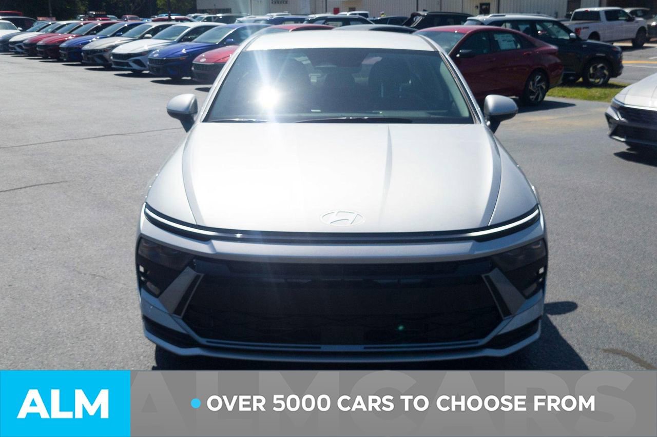 Certified 2025 Hyundai Sonata SE image 3