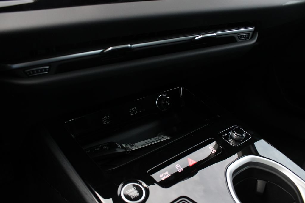 New 2026 Audi A6 Premium Plus AWD/4WD image 17