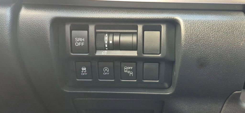 Used 2023 Subaru Crosstrek 2.5i Limited AWD/4WD image 11