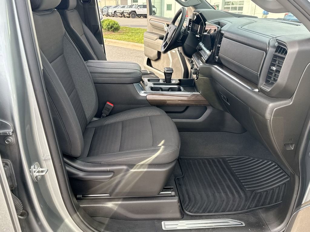 Certified 2024 Chevrolet Silverado 1500 RST w/ Convenience Package II image 20