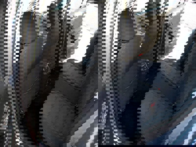 Used 2011 Volkswagen Golf TDI image 28