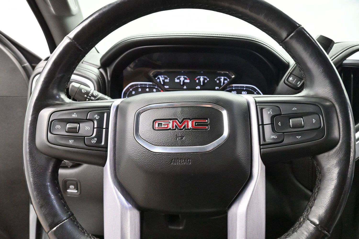 Used 2019 GMC Sierra 1500 SLT w/ SLT Premium Plus Package AWD/4WD image 16