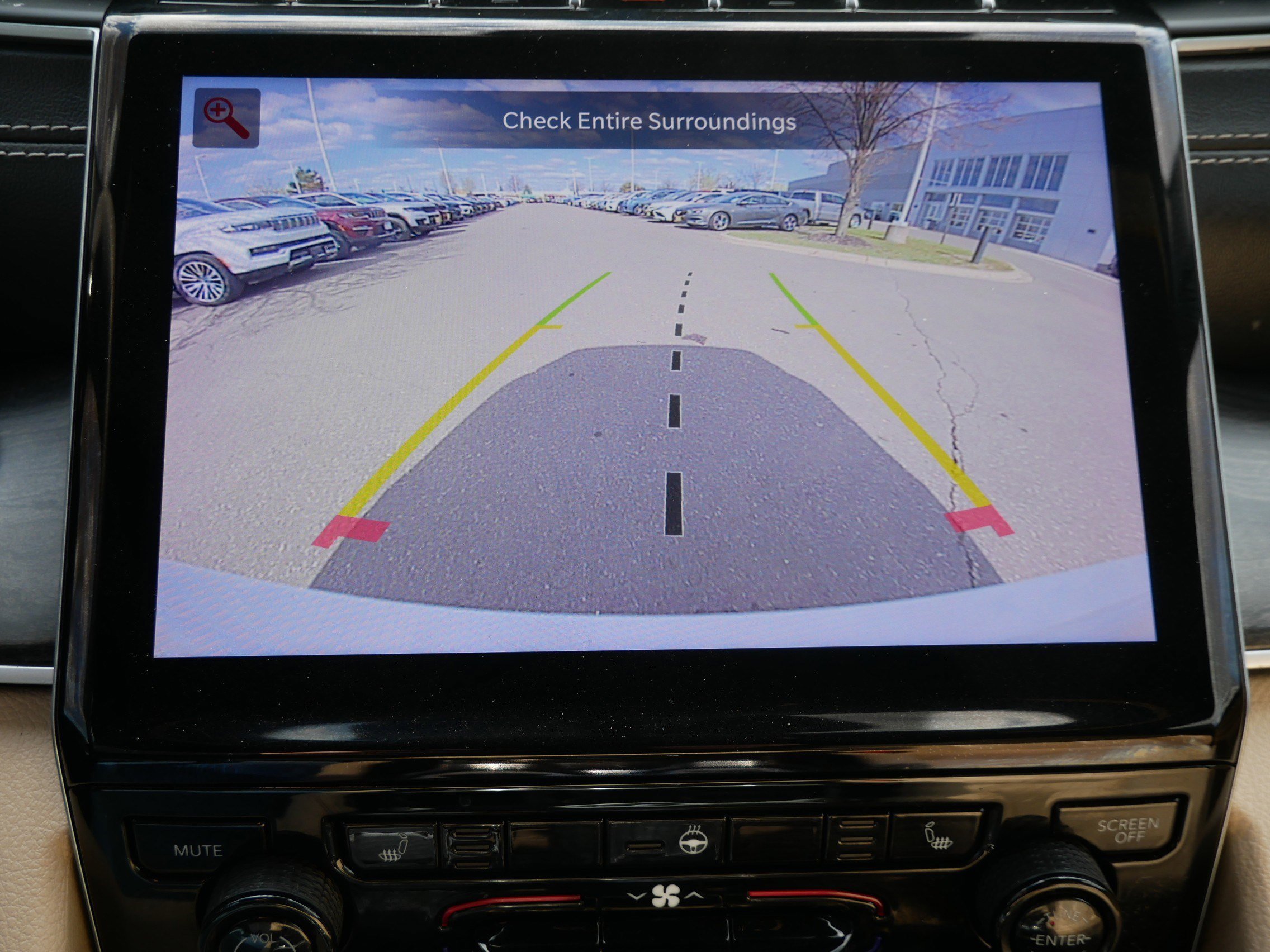 Used 2023 Jeep Grand Cherokee Limited w/ MOPAR Finishing Package AWD/4WD image 33