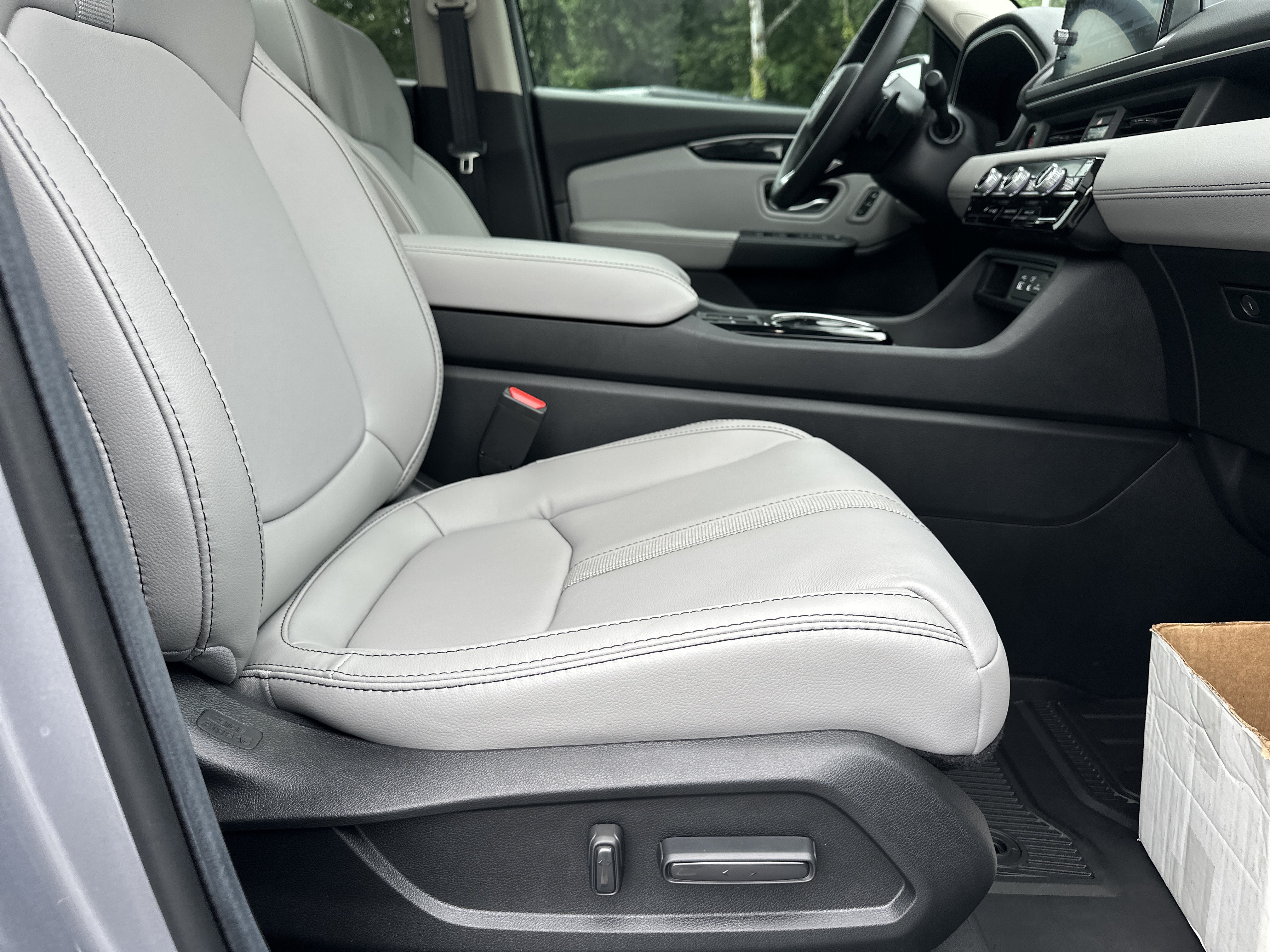 Used 2025 Honda Pilot Touring image 15