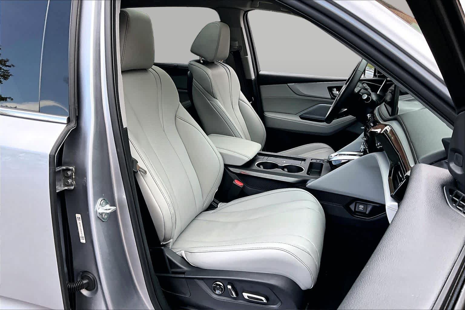 Used 2026 Acura MDX w/ Technology Package FWD image 9