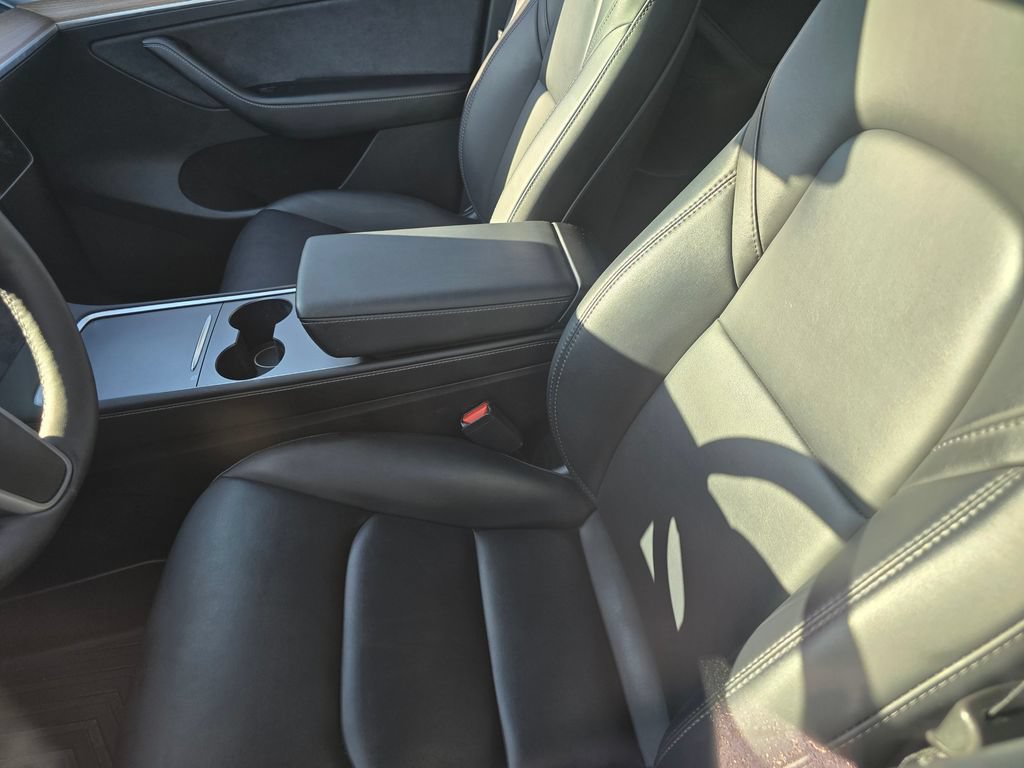 Used 2023 Tesla Model Y 2WD image 20