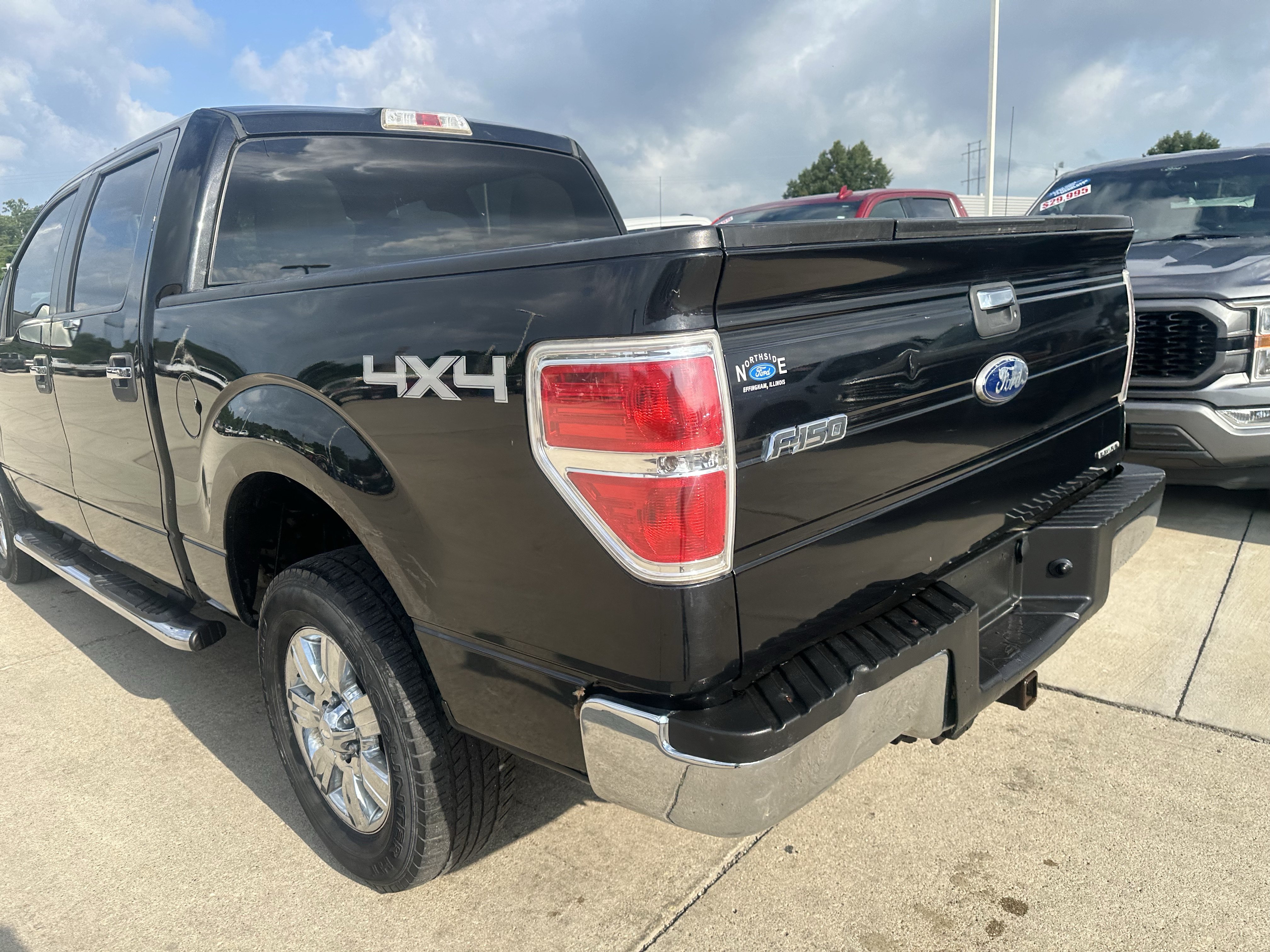 Used 2012 Ford F150 XLT w/ XLT Chrome Pkg AWD/4WD image 8
