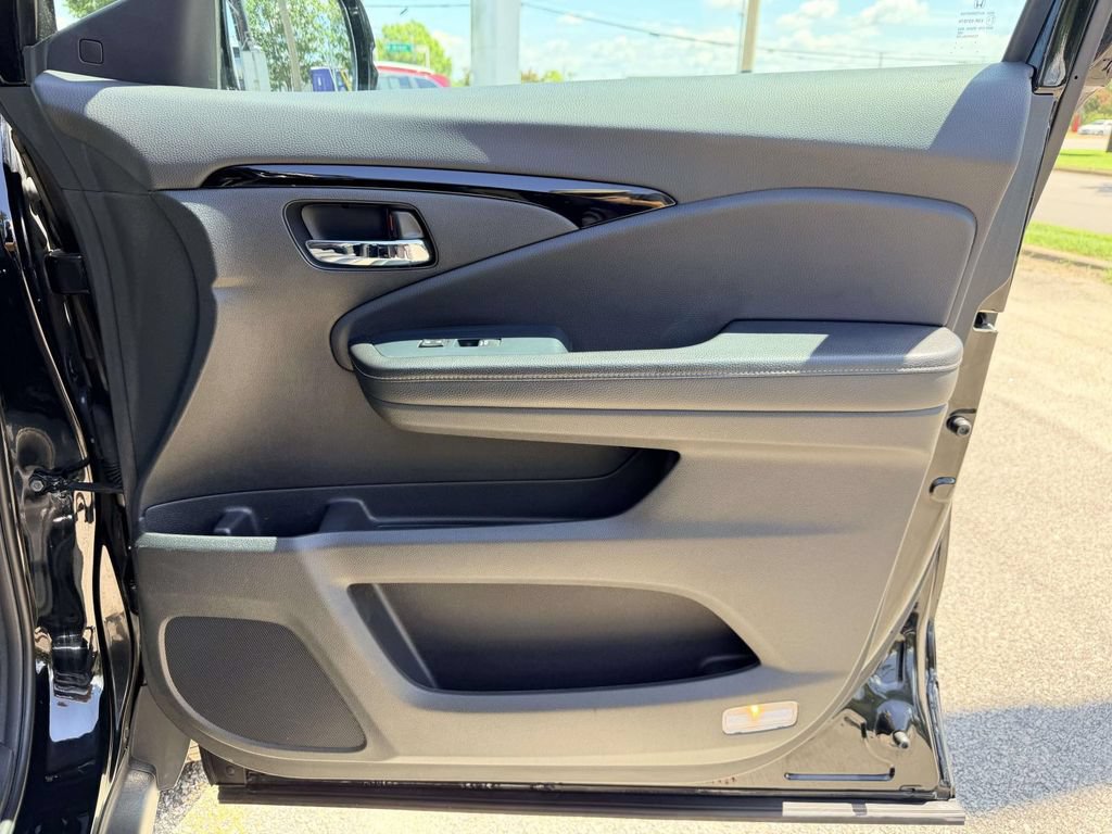 Used 2020 Honda Ridgeline RTL-E image 11