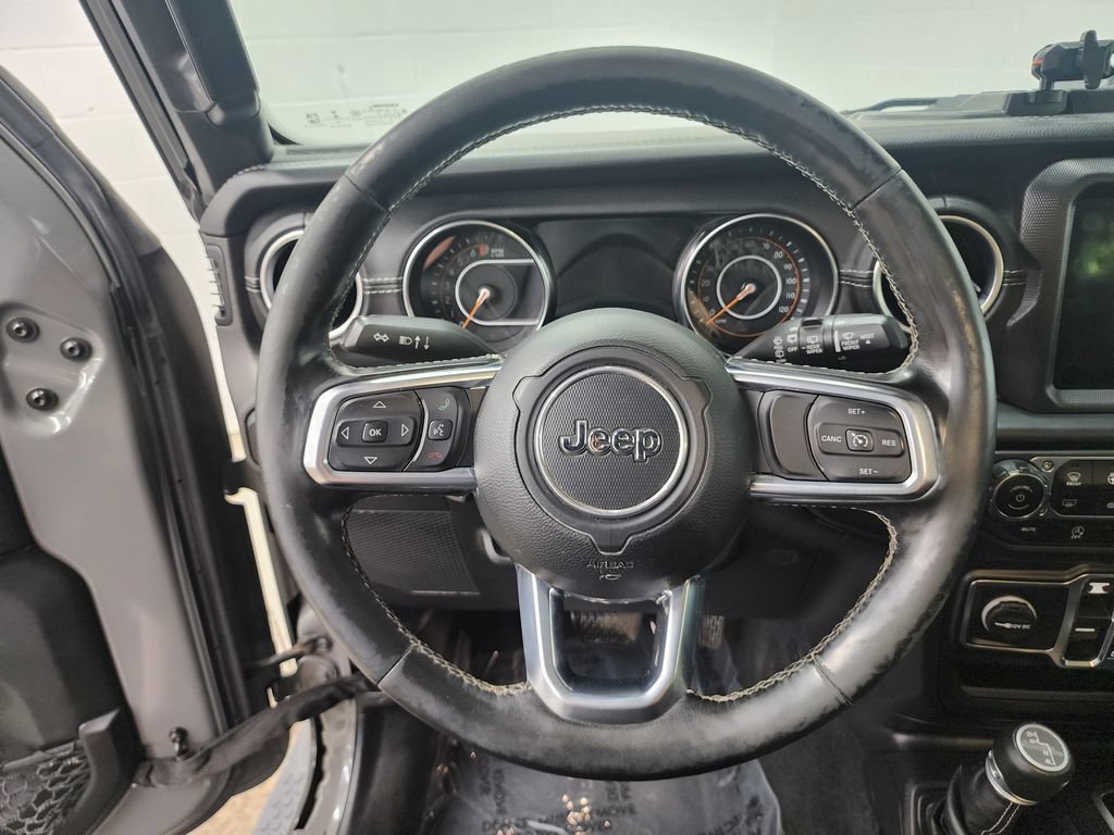 Used 2020 Jeep Wrangler Unlimited Sahara w/ Uconnect 4C Nav & Sound Group AWD/4WD image 13