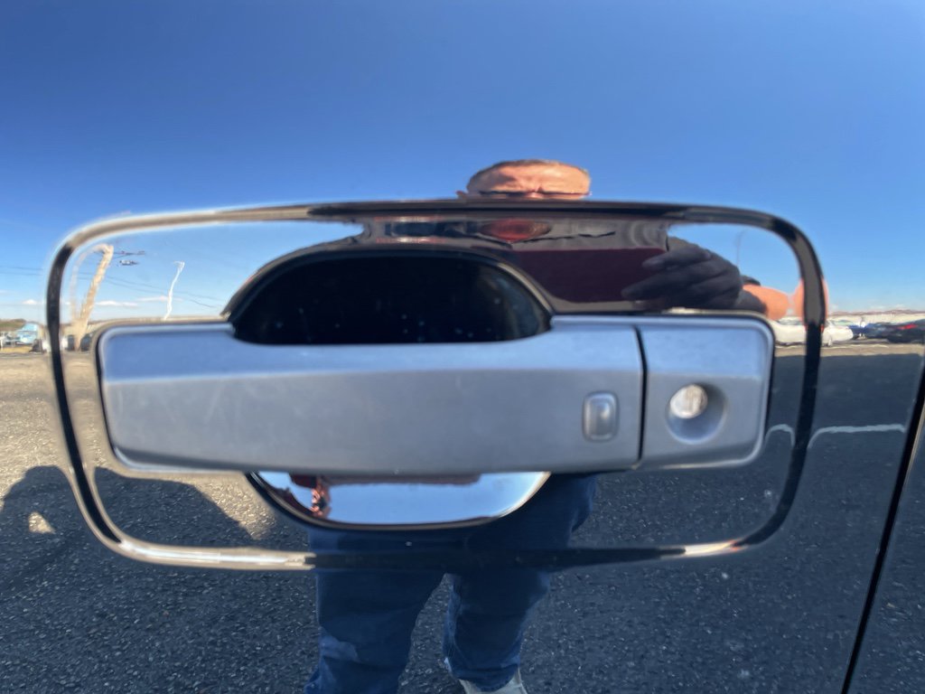 Certified 2024 Nissan Titan SV image 7