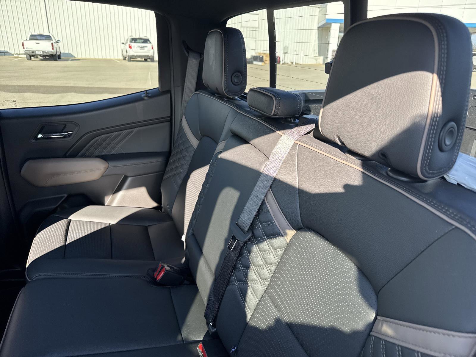 New 2026 GMC Canyon Denali image 12