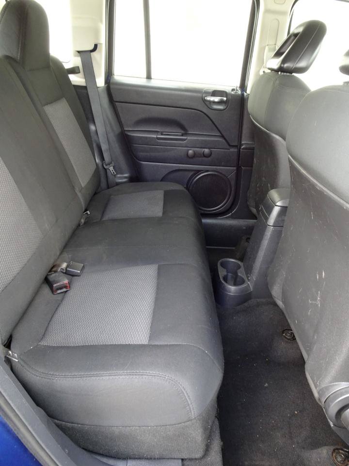 Used 2009 Jeep Compass Sport FWD image 11