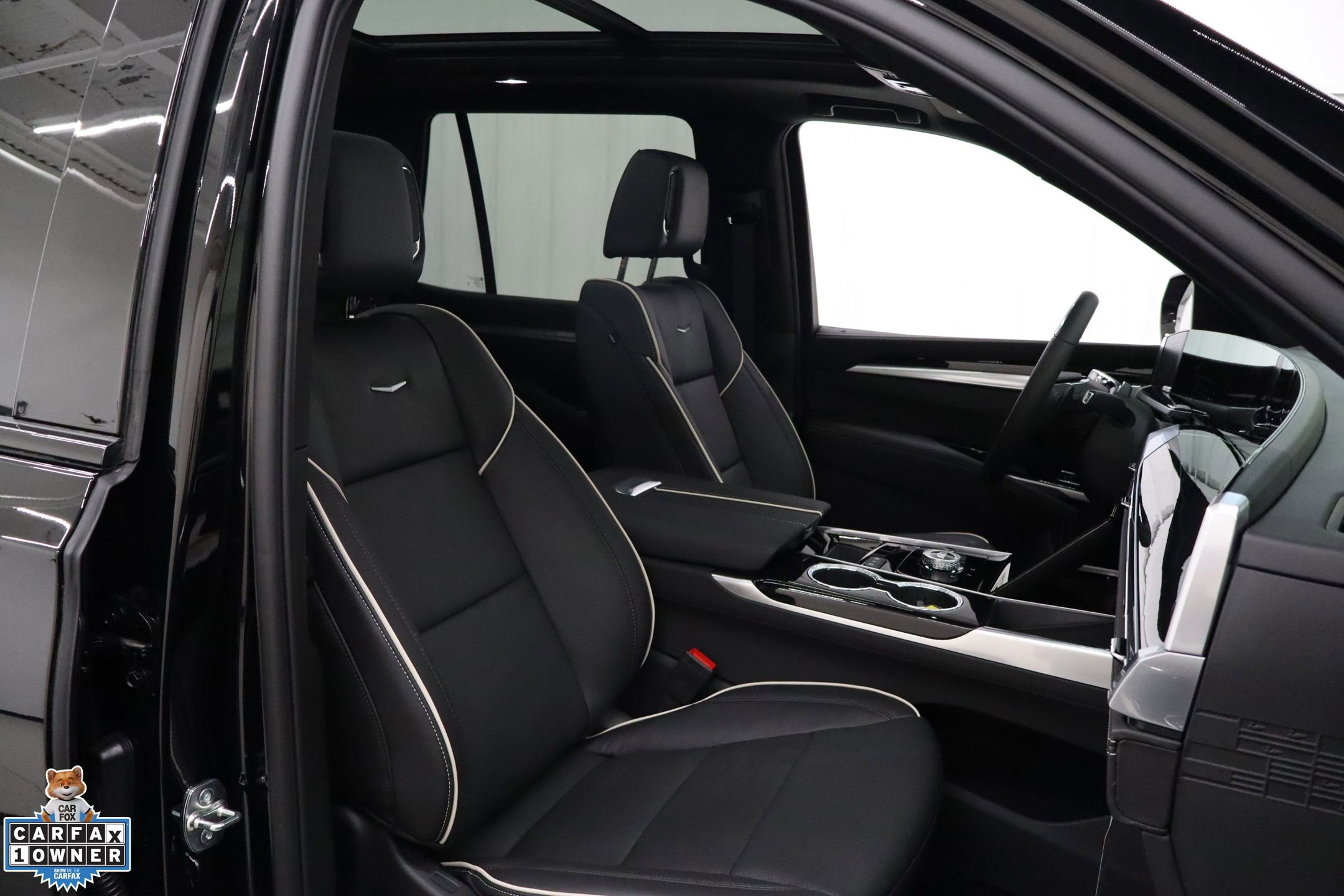Used 2026 Cadillac Escalade Sport AWD/4WD image 32