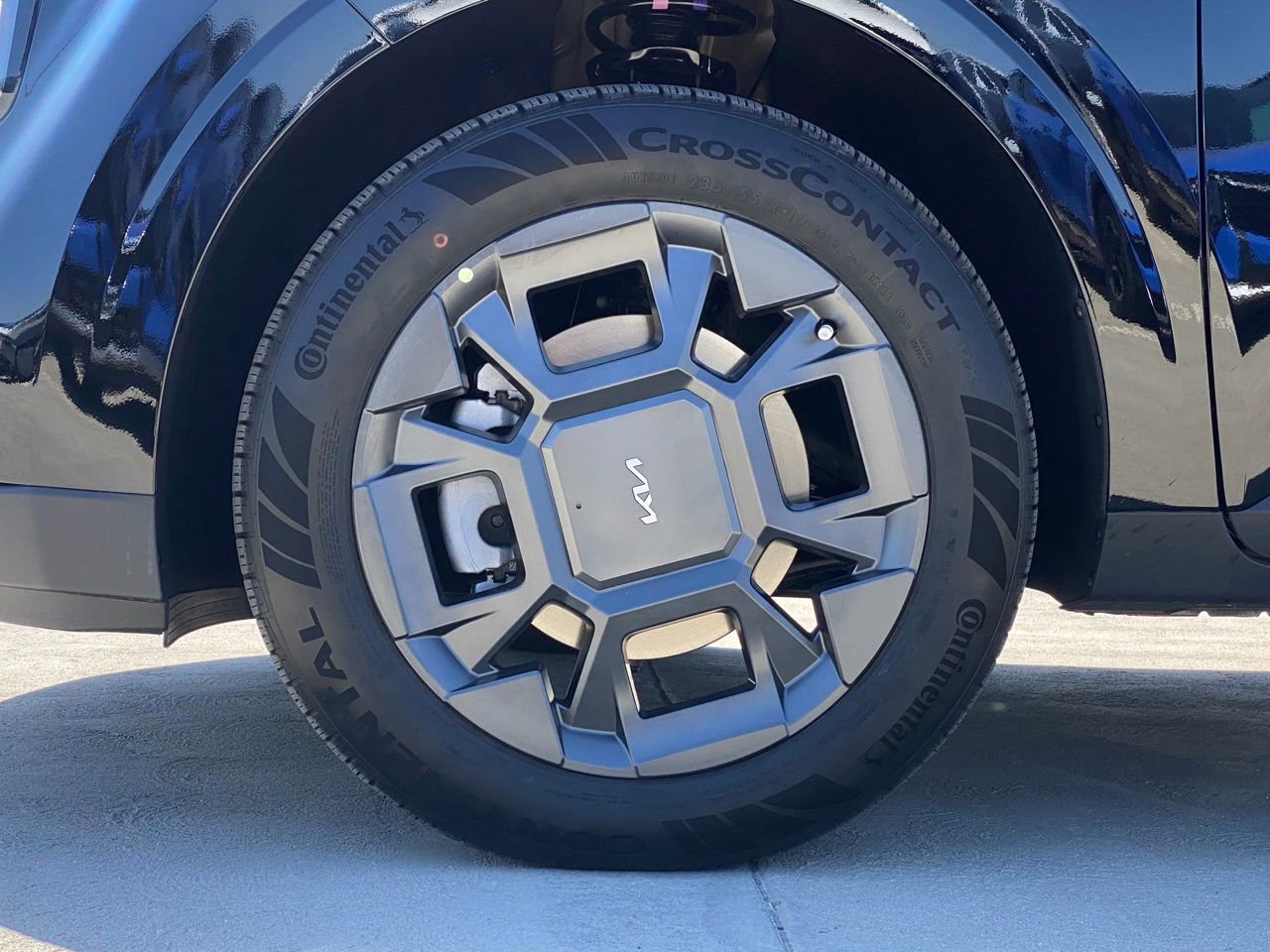 New 2026 Kia Carnival EX FWD image 11