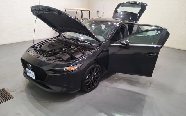 Used 2024 MAZDA MAZDA3 s FWD image 10