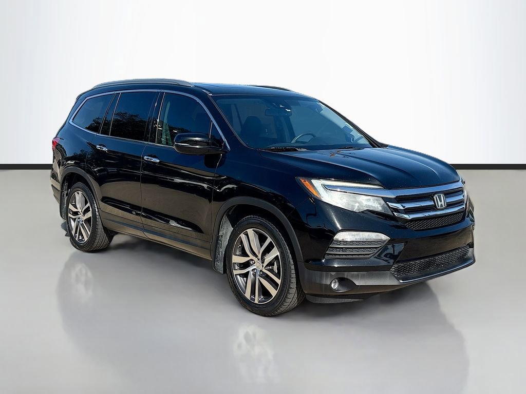 Used 2017 Honda Pilot Elite image 3