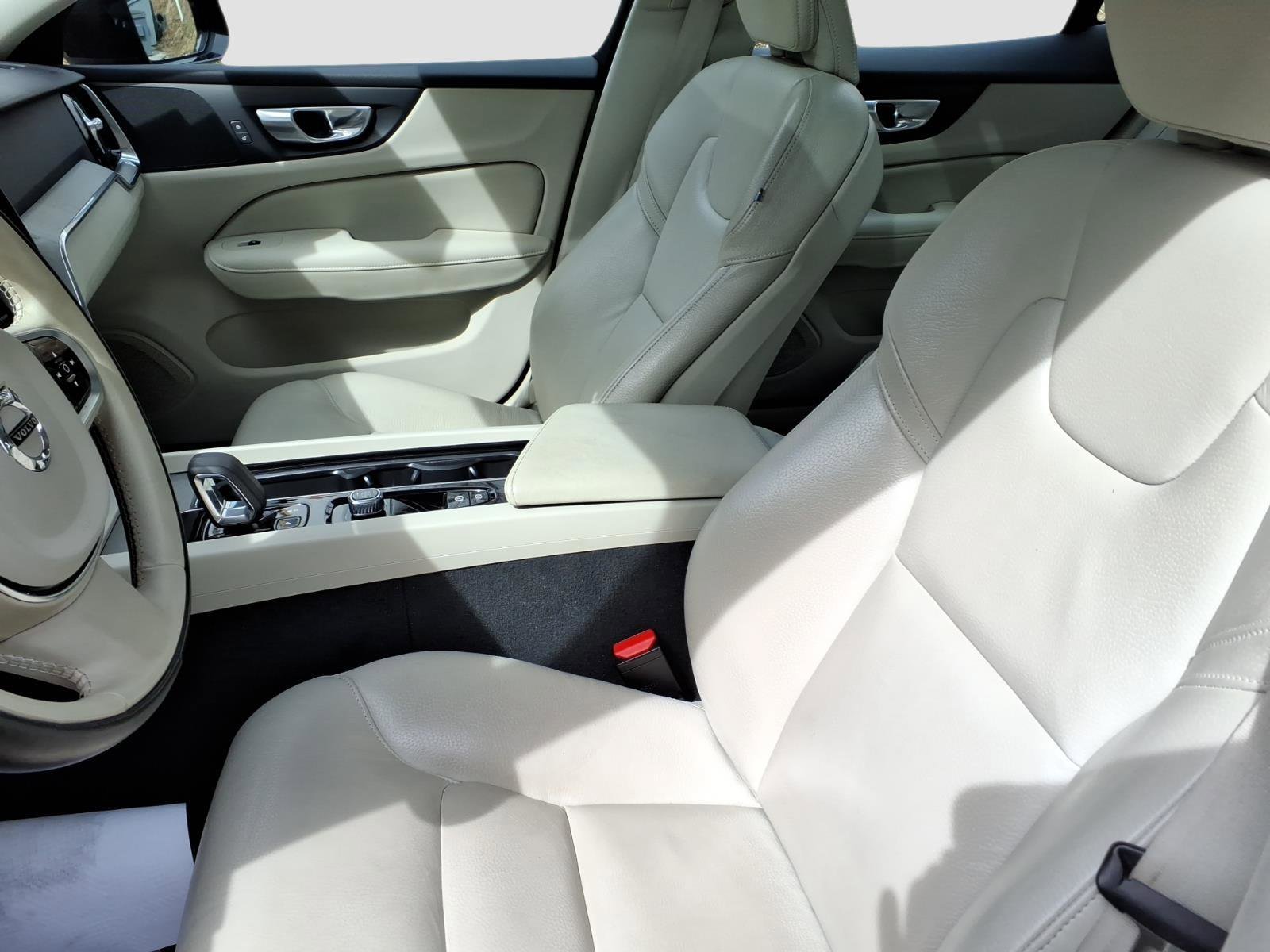 Used 2024 Volvo S60 B5 Plus image 11