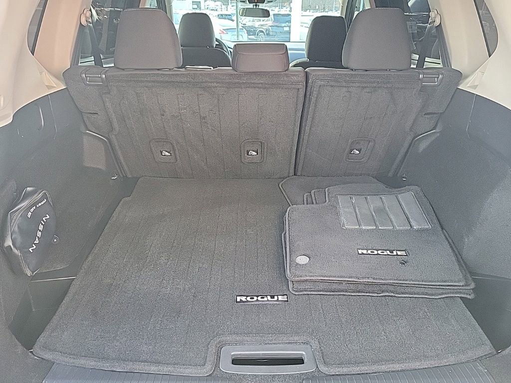 Certified 2024 Nissan Rogue S image 17