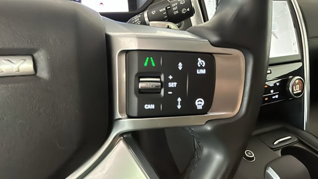 Used 2024 Land Rover Discovery S AWD/4WD image 16