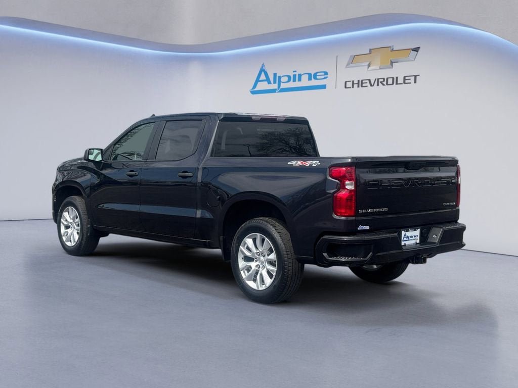 Used 2023 Chevrolet Silverado 1500 Custom AWD/4WD image 3