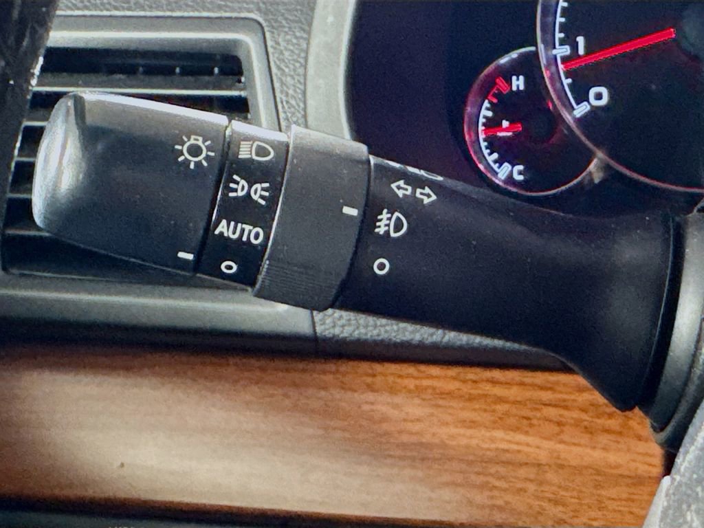 Used 2014 Subaru Outback 3.6R Limited w/ Moonroof Package image 12