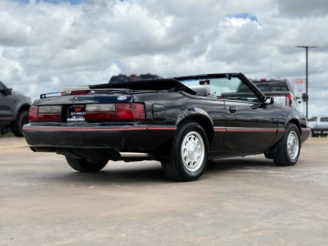 Used 1988 Ford Mustang LX RWD image 4