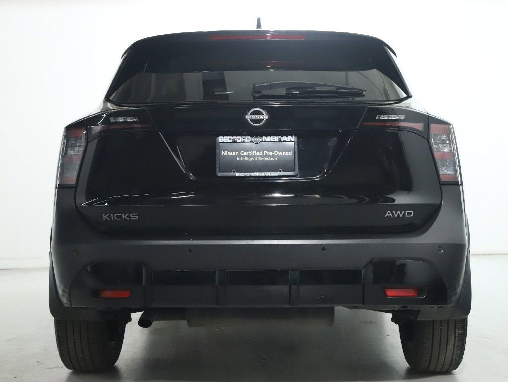 Certified 2025 Nissan Kicks SV image 40