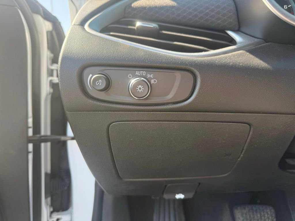 Used 2024 Chevrolet Malibu LS FWD image 15
