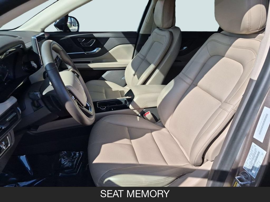 Used 2020 Lincoln Corsair FWD w/ Equipment Group 101A image 14