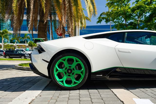 Used 2023 Lamborghini Huracan Tecnica RWD image 30