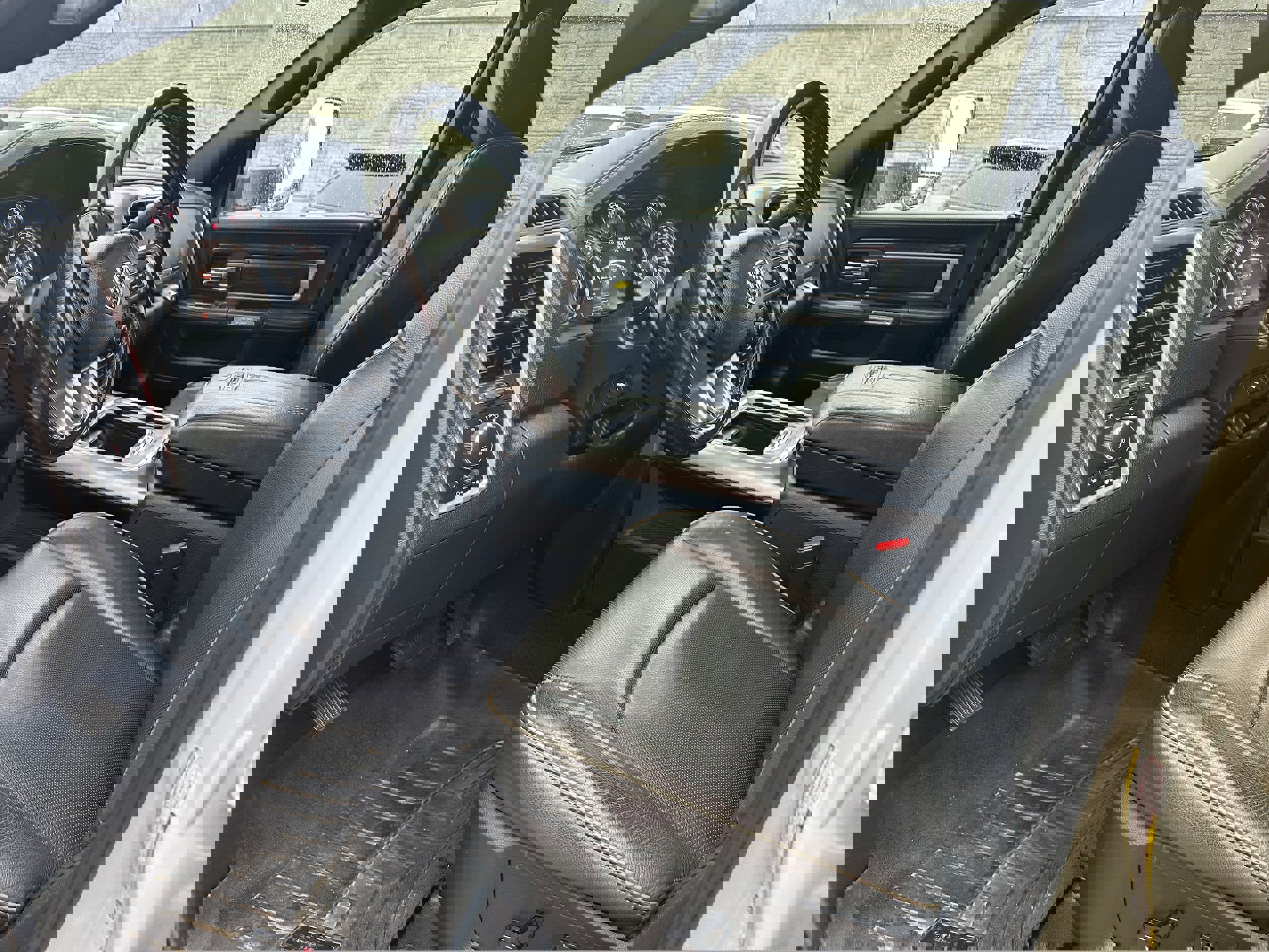 Used 2018 RAM 2500 Limited image 27