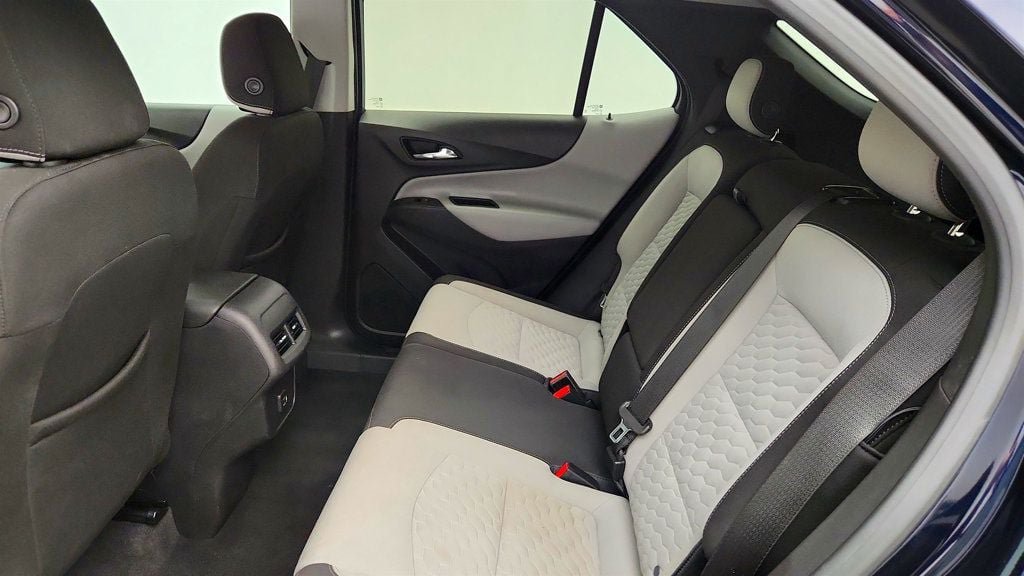 Used 2020 Chevrolet Equinox LS w/ LS Convenience Package FWD image 18