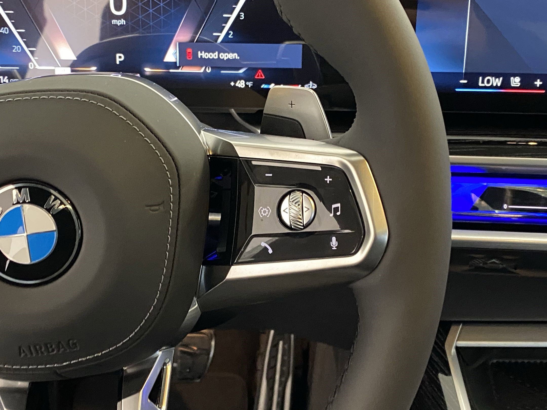 Used 2025 BMW 740i xDrive image 31