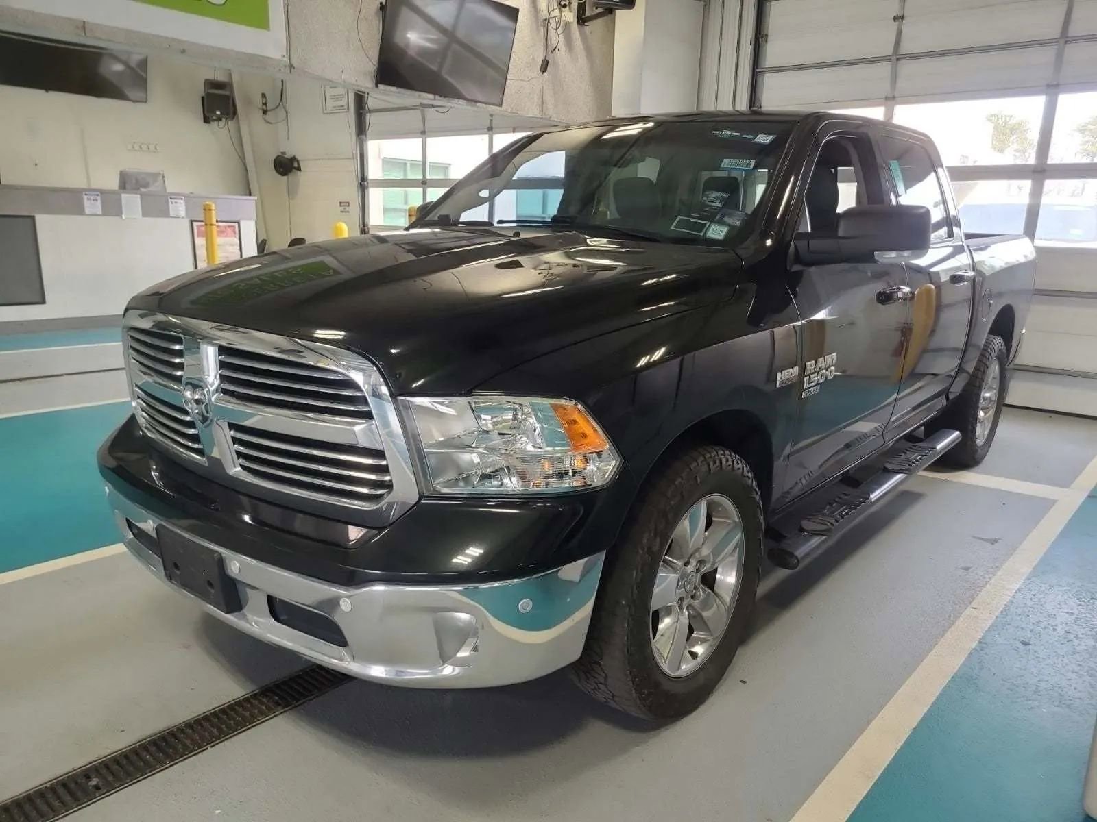 Used 2019 RAM 1500 Big Horn image 1