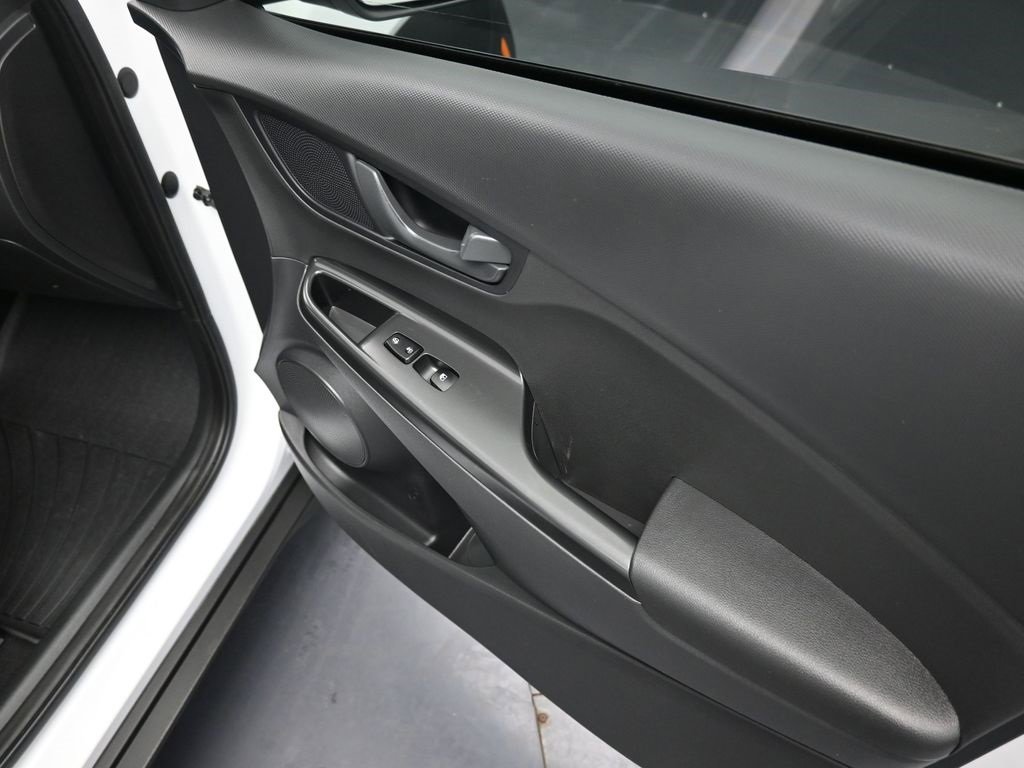 Used 2023 Hyundai Kona SEL w/ Cargo Package image 38