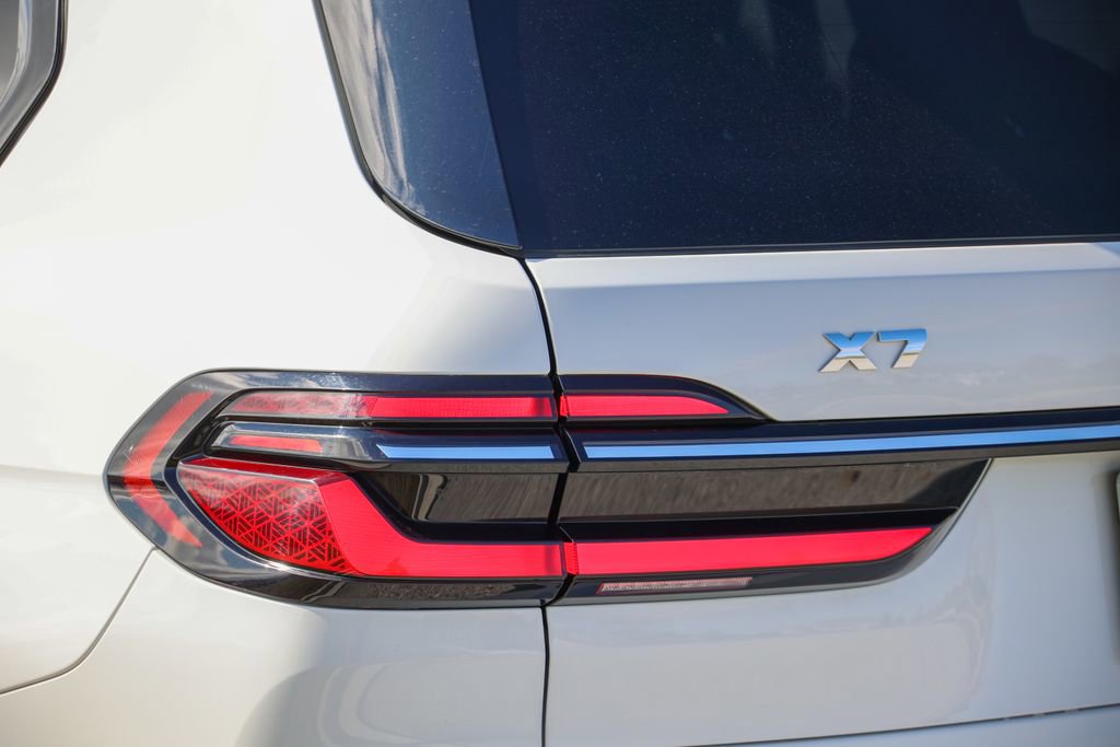 Used 2023 BMW X7 M60i w/ Executive Package AWD/4WD image 13