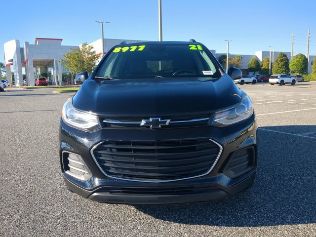 Used 2021 Chevrolet Trax LT w/ Midnight Edition FWD image 9