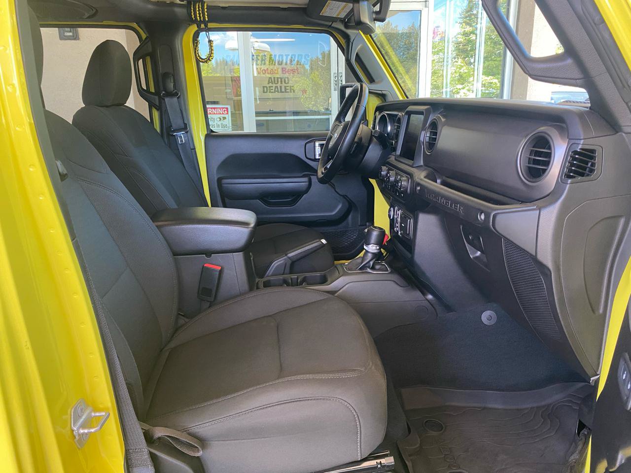 Used 2022 Jeep Wrangler Unlimited Sport AWD/4WD image 33