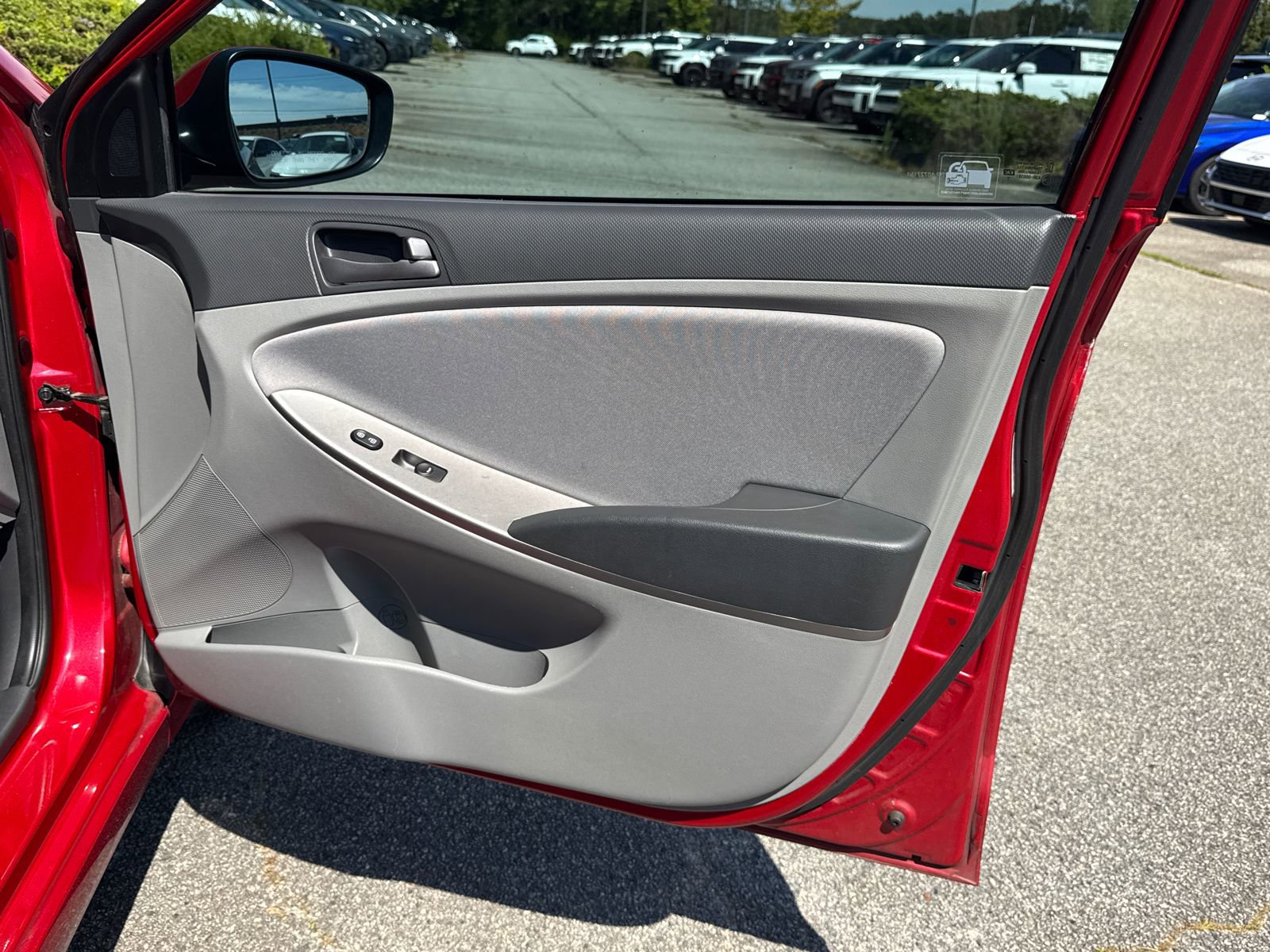 Used 2016 Hyundai Accent SE FWD image 14